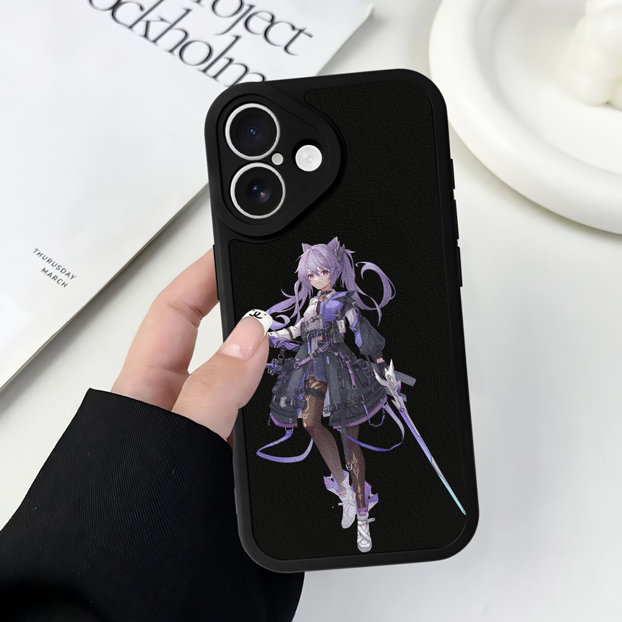 げんし神 刻晴 こくせい genshin Kokusei 【iPhone 16シリーズ対応】シリコンスマホケース（レザー調） 材質：シリコン